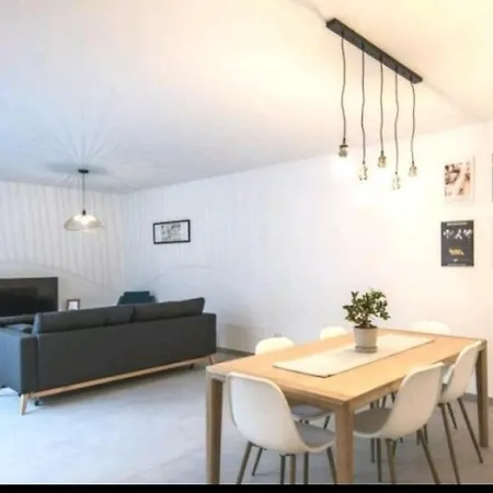 Cosy Flat In City Center
